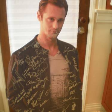 Win the Greatest TRUE BLOOD Prize EVER! For CHARITY!!